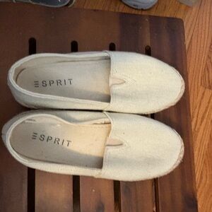 Esprit Ellery Size 7M